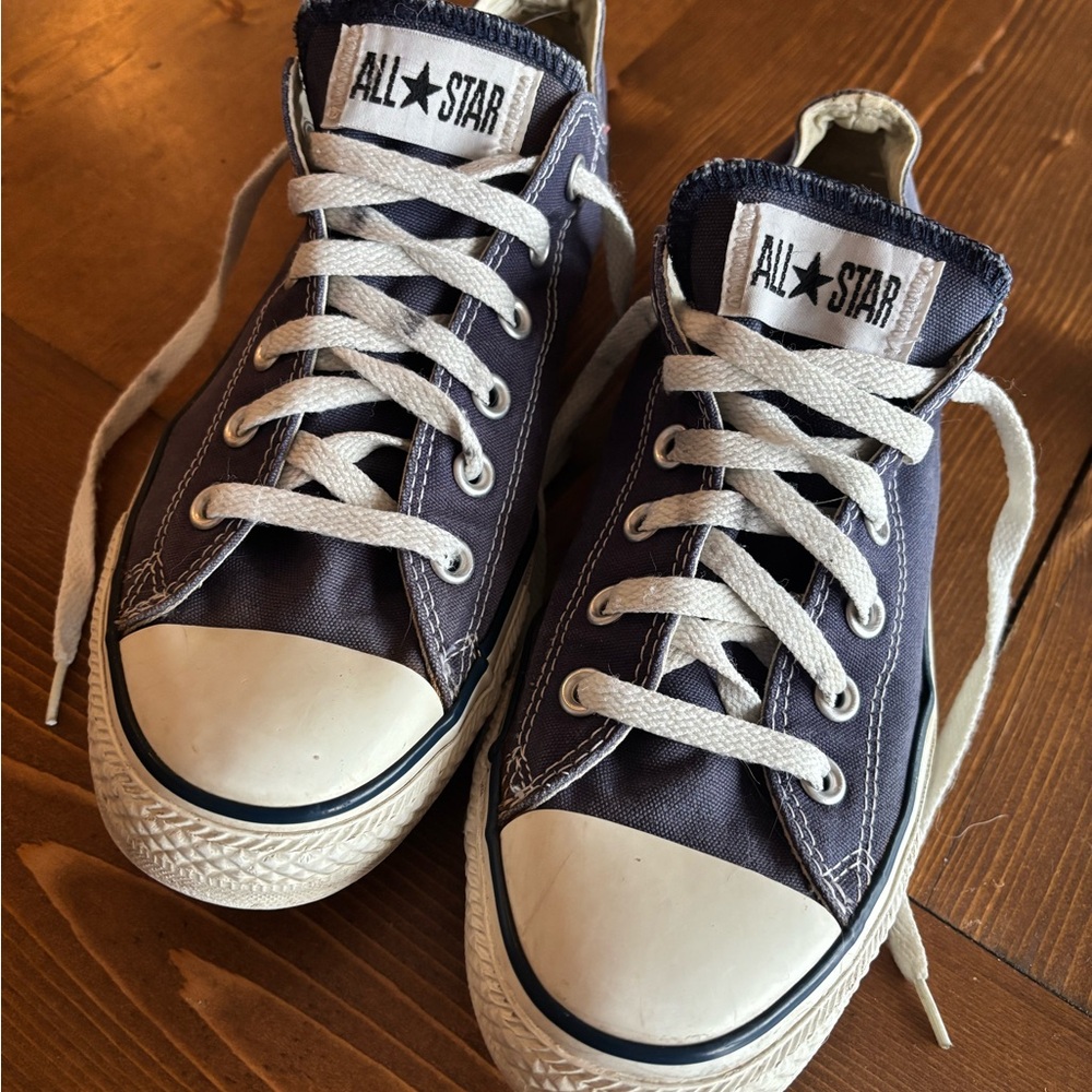 Converses Sneakers - Blue and White